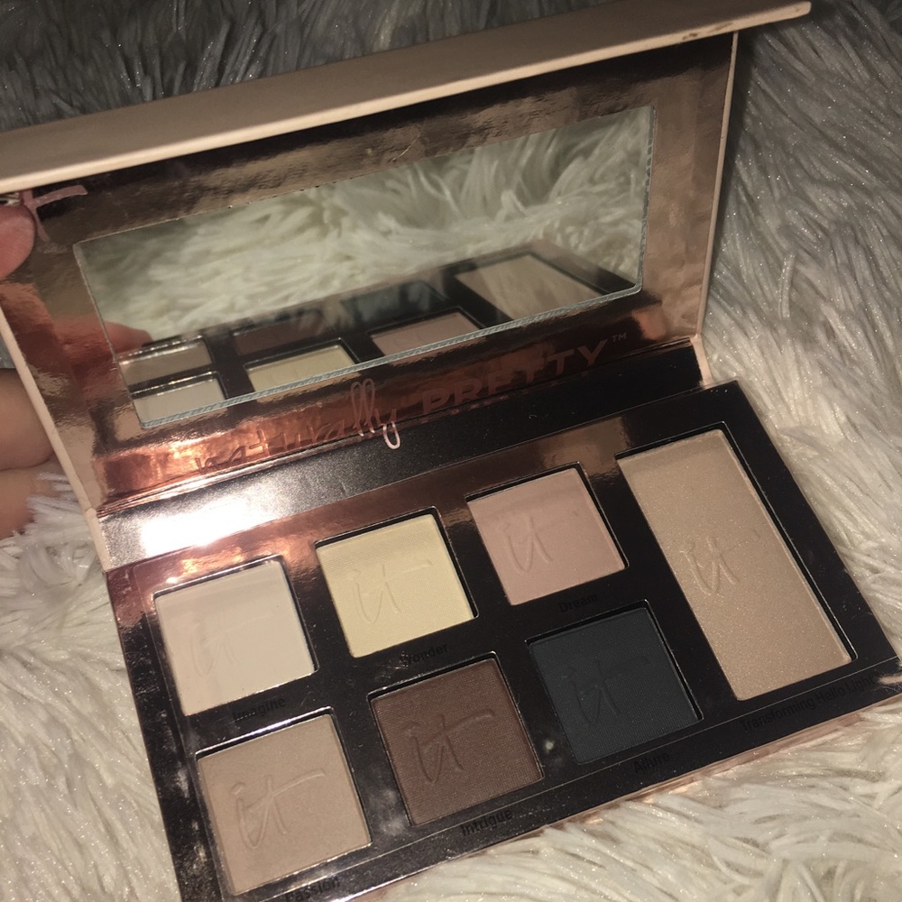 IT Cosmetics Naturally Pretty Essentials